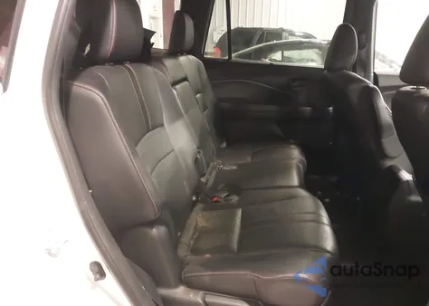 2022 Honda Passport Awd Trailsport из США, поврежденный, VIN 5FNYF8H62NB031672